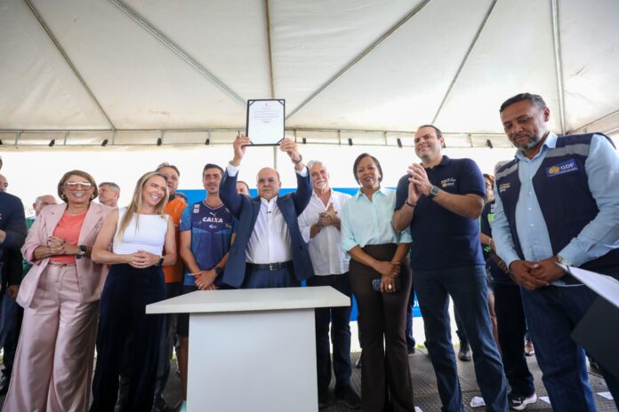 WhatsApp Image 2025-11-11 at 13.13.03 (1)