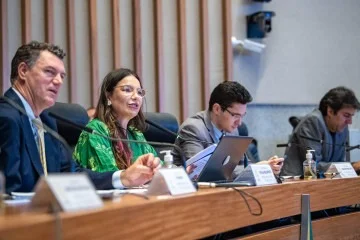 1_251215ap64--8--62202413