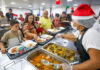 Nosso Natal: GDF leva ceia especial ao Restaurante Comunitário de Santa Maria
