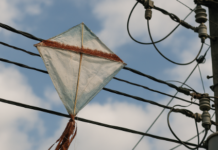 Ocorrências com pipas na rede elétrica sobem 14% e afetam fornecimento de energia no DF