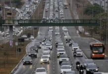 Trânsito lento em pontos do DF exige paciência dos motoristas nesta quarta