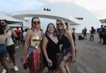 Ressaca do carnaval mantém ritmo da folia no Museu da República