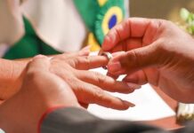 Mais de 100 casais oficializam união no primeiro Casamento Comunitário de 2026