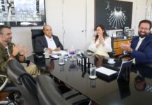 Governador Ibaneis Rocha assina proposta de reajuste salarial para conselheiros tutelares