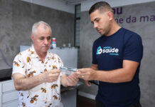 Projeto Minha Saúde entrega óculos gratuitos no Setor Comercial Sul