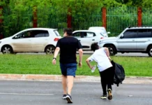 Famílias e estudantes pedem mais segurança no trânsito da 913 Sul