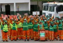 Os heróis da limpeza: DF celebra o Dia do Gari