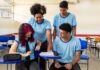 Pesquisa registra melhora na aprendizagem dos estudantes após restrição a celulares