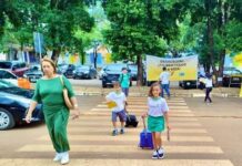 Retorno das aulas impacta trânsito próximo a escolas