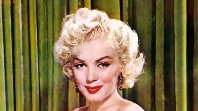 Marilyn_Monroe_in_1952-e1694347183156