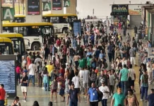 Feriado prolonga espera de passageiros na Rodoviária do Plano Piloto