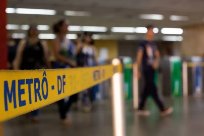 Metro-DF-8