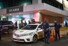 Homem agride companheira na frente da filha e ateia fogo na casa