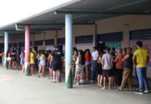 Eleitores que não votaram no 1º turno podem votar neste domingo (25/10)