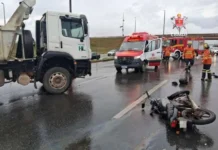 Motociclista fica ferido após colisão com caminhão na EPTG nesta segunda